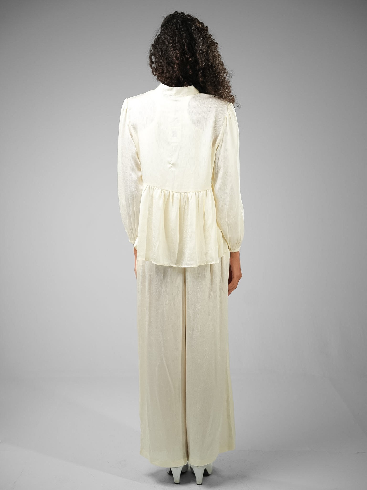 Half-Button Crushed Velvet Set - Image 12