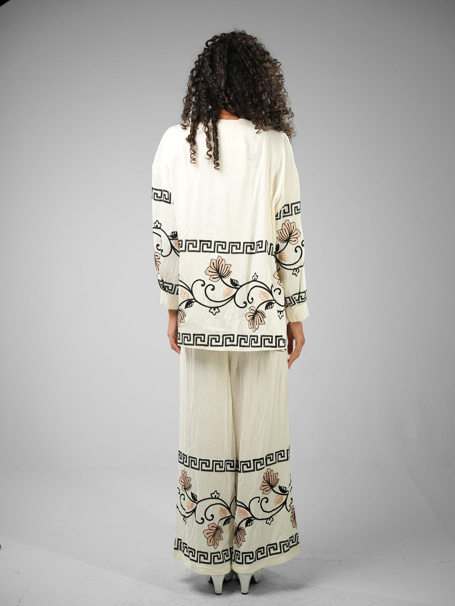 Embroidered Moga Open Cardigan Suit - Image 8