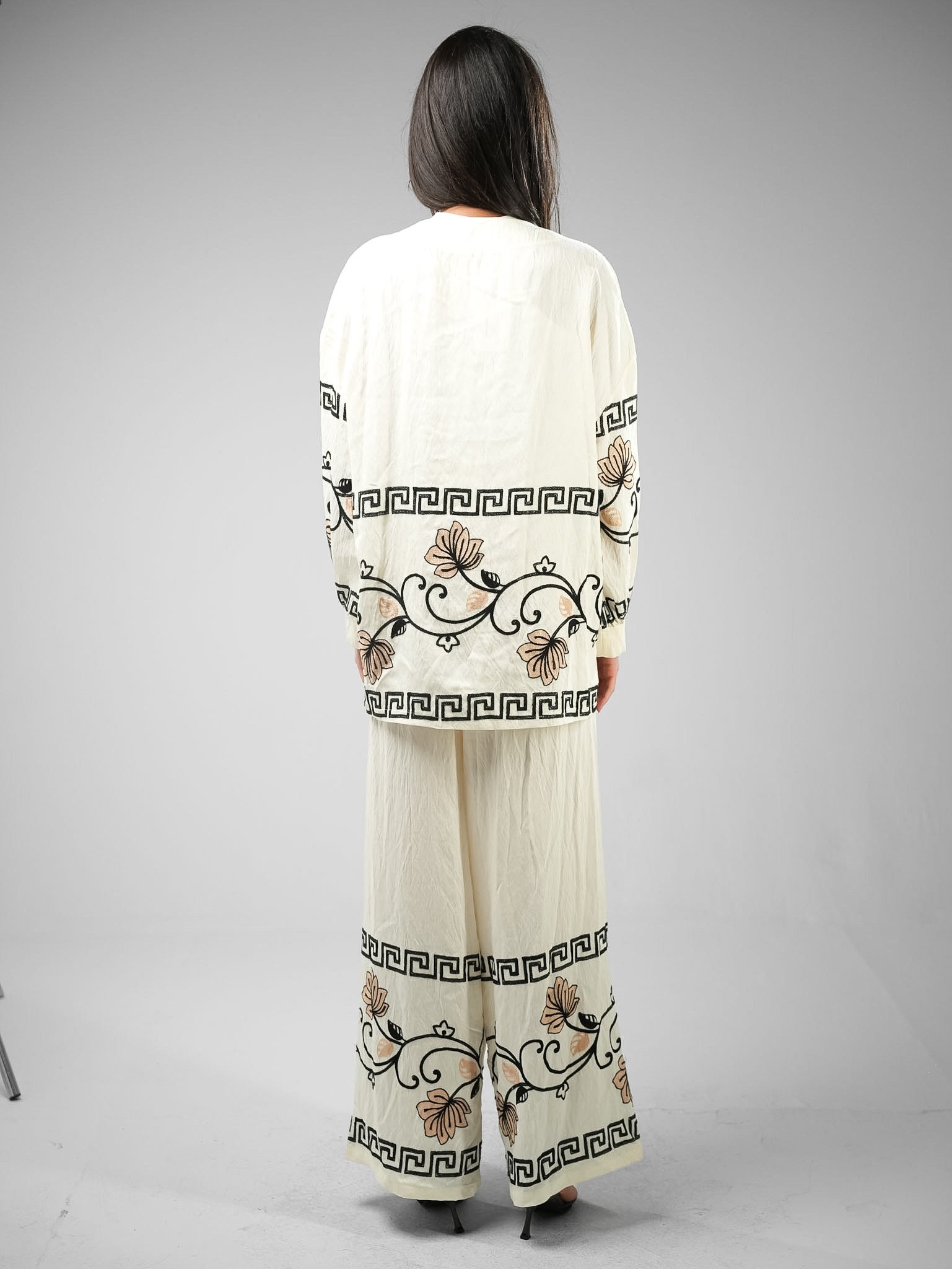 Embroidered Moga Open Cardigan Suit - Image 4